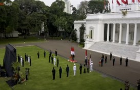 Lantik Perwira TNI-Polri, Jokowi Minta Gesekan Antar-Institusi Dihentikan