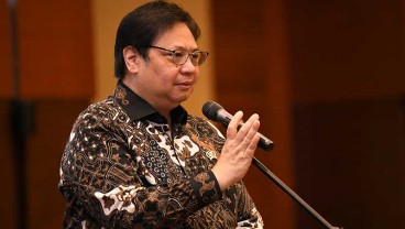 Airlangga Sebut Aktivitas Produksi Naik, Penduduk Usia Kerja Terdampak Pandemi Covid-19 Berkurang