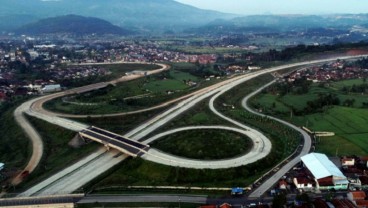 Tol Cisumdawu Segera Tuntas, Kereta Cepat Menyusul