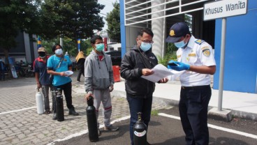 Isi Ulang Oksigen Gratis di Surabaya Diminati Warga