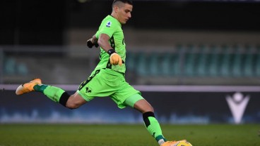 Bursa Transfer Pemain: Udinese Gaet Kiper Marco Silvestri dari Verona