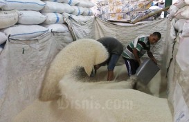 PPKM Diperpanjang, Harga beras di Pasar Induk Cipinang Stabil 