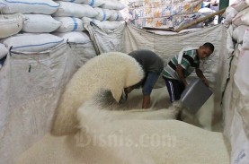 PPKM Diperpanjang, Harga beras di Pasar Induk Cipinang…