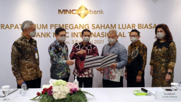 Top 5 News Finansial: Direktur MNC Bank Borong Saham hingga Pembukaan RDN BCA Tembus 1 Juta 