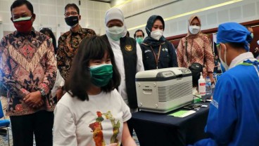 Bank Jatim dan Sektor Jasa Keuangan Gelar Vaksinasi Covid-19