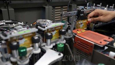  TRANSAKSI KARTU KREDIT   : Digital Jadi Penggerak