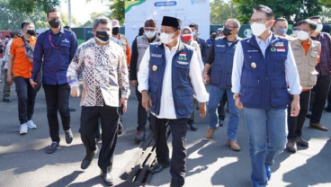 Tinjau Sentra Vaksinasi di Garut, Uu Berharap Akhir Tahun Sudah 80 Persen