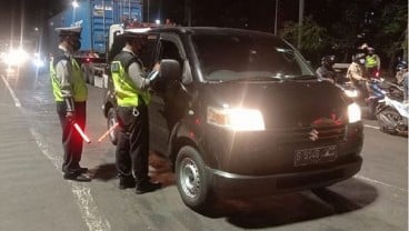 Angkutan Pelat Hitam Bisa Bikin Trayek Bus Punah