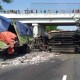 Minibus Tabrak Truk di Tol Cipularang, 1 Tewas 4 Penumpang Luka