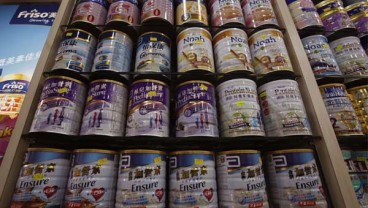 Demi Anak, Seorang Ayah di Solo Rela Barter Sepatu Bekas dengan Susu Formula