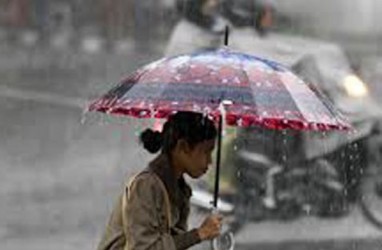 Cuaca Jakarta 2 Agustus, Waspada Hujan Disertai Kilat dan Angin Kencang