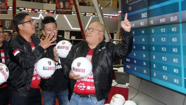 Melonjak 150 Persen, Bursa Setop Perdagangan Saham BOLA