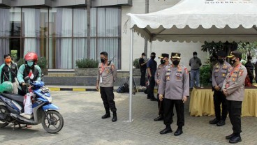 Alumni Akpol 91 Gandeng Jakarta Garden City Bagikan Paket Sembako Online