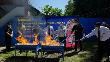 Bea Cukai Gorontalo Musnahkan Puluhan Ribu Miras, Rokok, dan Cairan Vape Ilegal