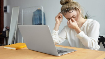 7 Tips Kelola Stres saat Kasus Covid-19 Meningkat 