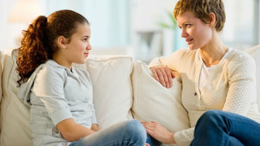 Anak Rewel Saat Ditinggal Kerja? Begini Cara Menghadapinya