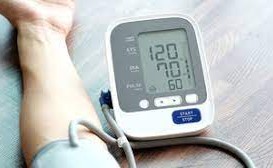 Begini Cara Cek Tekanan Darah di Rumah Pakai Tensimeter Digital