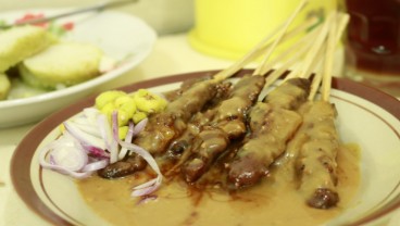 Wisata Kuliner Legendaris Jepara, Sate Kerbau H. Darno