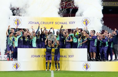 Noni Cetak 2 Gol, PSV Hajar Ajax 4–0, Juara Piala Super Belanda