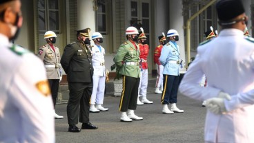 Upacara Peringatan Detik-Detik Proklamasi 17 Agustus, Indonesia Tangguh Kibarkan Merah Putih di Istana Merdeka