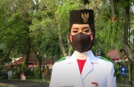 Ardelia Muthia dari Medan Pembawa Bendera Upacara Peringatan Detik-Detik Proklamasi  17 Agustus di Istana Merdeka