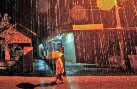 Cuaca Indonesia Rabu 18 Agustus, Sejumlah Wilayah Berpotensi Hujan Petir