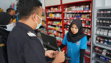 Tingkatkan Kepatuhan dan Edukasi Masyarakat Tentang Rokok Ilegal, Bea Cukai Gelar Operasi Pasar