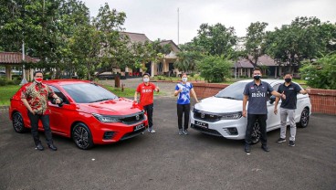 Honda Prospect Motor Serahkan Dua Unit Honda City Hatchbackke Greysia/Apriyani