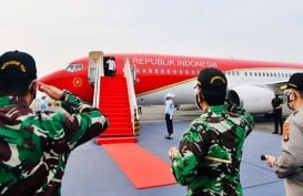 Perdana! Jokowi Kunker Pakai Pesawat Kepresidenan Cat Merah