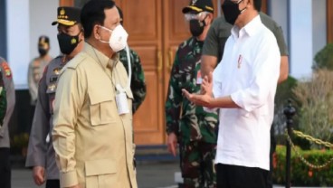 Jokowi Didampingi Prabowo Tinjau Vaksinasi Covid-19 Massal di Samarinda