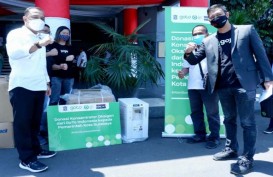 GoTo Salurkan Bantuan 35 Konsentrator Oksigen untuk Surabaya