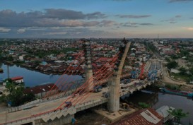 Tunggu Uji Berat, Kementerian PUPR Segera Resmikan Jembatan Lengkung Pertama di Kalsel