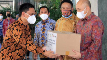 Bank Sampoerna Bagikan 30.000 Paket Sembako Untuk Masyatakat Yang Terdampak Pandemi Covid-19
