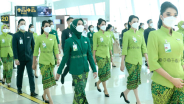 Citilink Rilis Seragam Baru Awak Kabin, Rancangan Oscar Lawalata