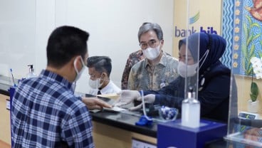 Direksi bank bjb Turun Langsung Layani Nasabah di Palembang