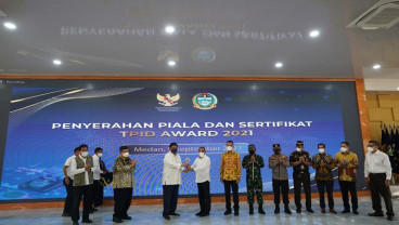 Gubernur Sumut Sabet Piala TPID Awards 2021