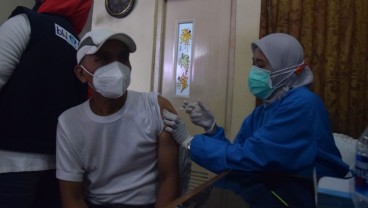 Sisir Warga Belum Tervaksin, Holding BUMN Jasa Survei Kembali Gelar Vaksin Bersama 