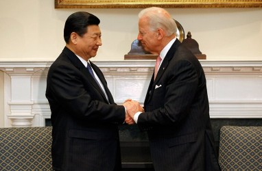Biden Bahas Soal Asal Usul Covid-19 dengan Xi Jinping Lewat Telepon