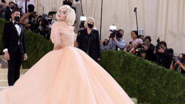 Gaya 6 Pesohor di Met Gala 2021 Ini Curi Perhatian, Ada Billie Eilish