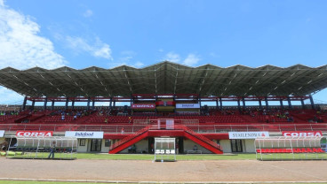 Klub Sepak Bola Bali United (BOLA) Sabet Penghargaan Emiten Jasa Konsumen Terbaik BIA 2021