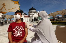 Vaksin Tahap ke-62 Datang, Pemerintah Fokus Vaksinasi Lansia dan Remaja
