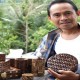 Fatturahman, Sukses Ekspor Kerajinan Batok Kelapa ke Prancis hingga Kanada