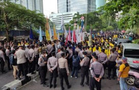 Demo Penolakan Pemecatan Pegawai KPK, Mahasiswa-Polisi Sempat Saling Dorong