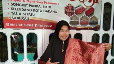 Berbekal Modal BRI, Bubu Songket Asal Padang Bangkit Kembali
