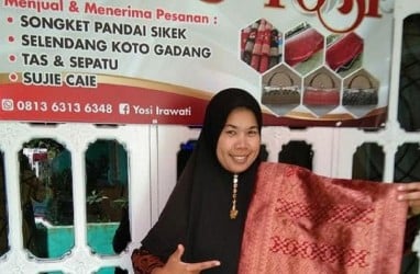 Berbekal Modal BRI, Bubu Songket Asal Padang Bangkit Kembali