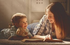 Inilah 5 Manfaat Membacakan Dongeng untuk Anak