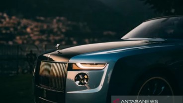 4 Tahun Ditunggu, Rolls-Royce Boat Tail Akhirnya Muncul untuk Umum 