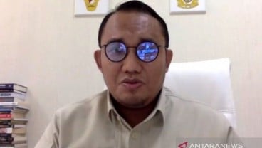 Niat Sentil Mensos Risma, Jubir Prabowo Kritik Balik Roy Suryo