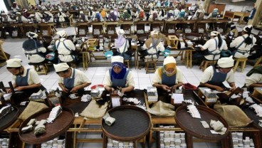 RENCANA KENAIKAN TARIF CHT : Kesejahteraan Jadi Pertimbangan
