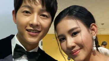 Sukses Buat Iri, Shenina Cinnamon Bagikan Selfie Bareng Song Joong Ki di BIFF